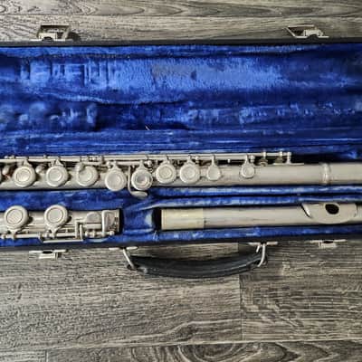 W. T. Armstrong 104 closed hole Flute image 1