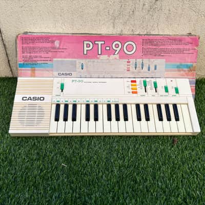 Casio PT-90 32-Key Mini Synthesizer 1980s - White image 1