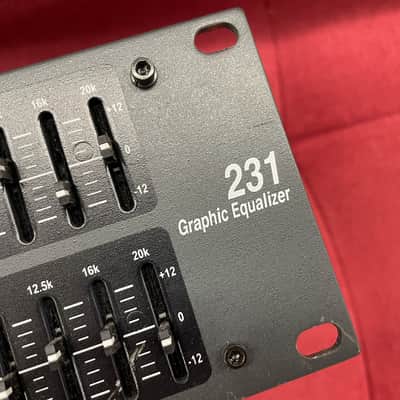 dbx 1231 Dual Channel 31-Band EQ - Black image 3