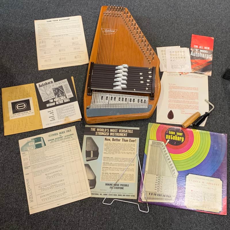 Oscar Schmidt Autoharp