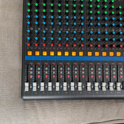 Yamaha MG20 20 Channel Analog Mixer 2014 - Present - Black image 11