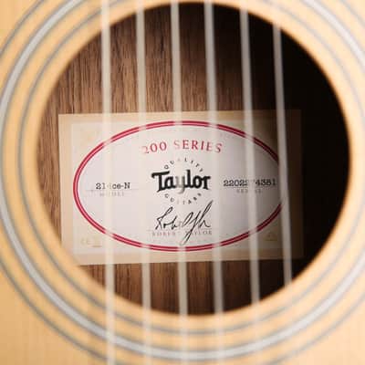 Taylor 214ce-N Grand Auditorium Electro Classical - Natural - 2nd Hand image 15