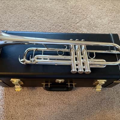 Yamaha YTR-6335HS Professional Heavyweight Bb Trumpet (Mint Condition) with Original Case & 16C4 Mouthpiece image 6