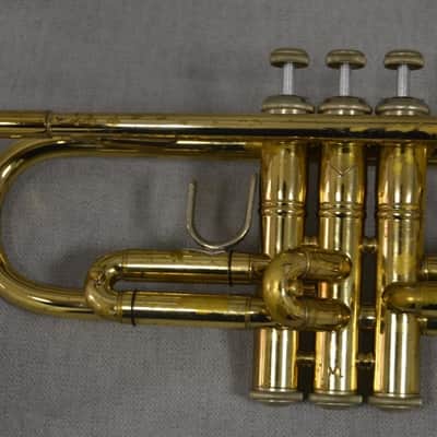 Trompeta Sib Bach Stradivarius 37 - 25LR lacada en buen estado. image 2
