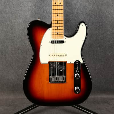 Fender Player Plus Nashville Telecaster - 3 Tone Sunburst - 2nd Hand image 3