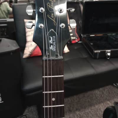 Epiphone les Paul ll limited edition w/gig bag and strap-mid 2000's - black image 1