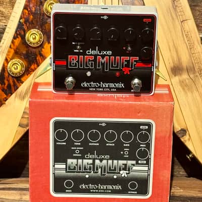 Electro-Harmonix DELUXE BIG MUFF PI FUZZ / DISTORTION / SUSTAINER image 2