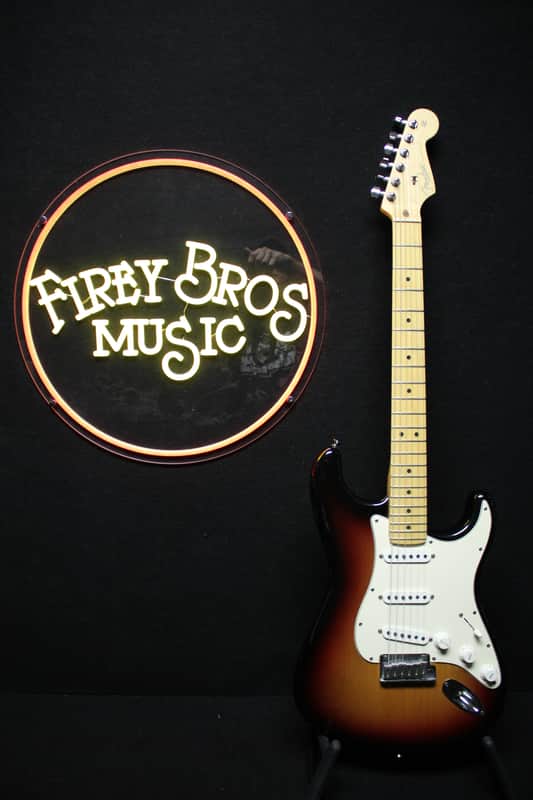 FENDER AMERICAN STRATOCASTER 2002 - 3 TONE SUNBURST image 1