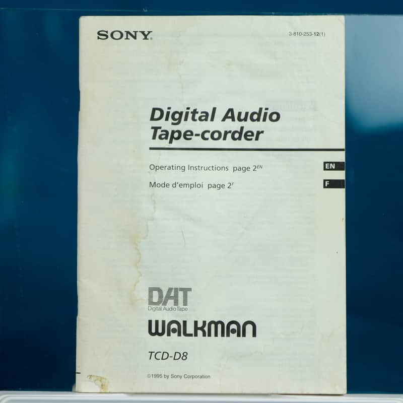 Original Sony TCD-D8 DAT Walkman User Manual Instructions image 1