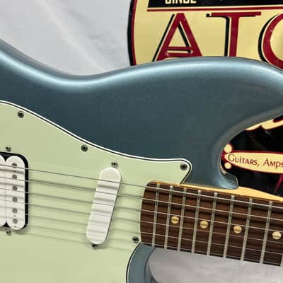 Fender Player Duo-Sonic HS Electric Guitar with Gig Bag MIM - Made in Mexico - Ice Blue Metallic image 3