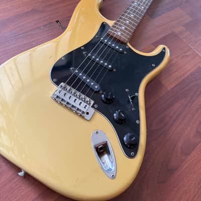 Tokai Silver Star 1980’s - pale yellow image 2