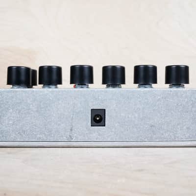 Electro-Harmonix Deluxe Bass Big Muff Pi Distortion / Sustainer w/ Box image 5
