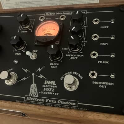 Retro Mechanical Labs Hyde Distortion Filter / EFCcv Combo Walnut - with custom 1/4” mod from RML image 4