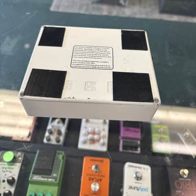 Electro-Harmonix Battalion Bass Preamp/DI 2017 - Present - Black Graphic image 6