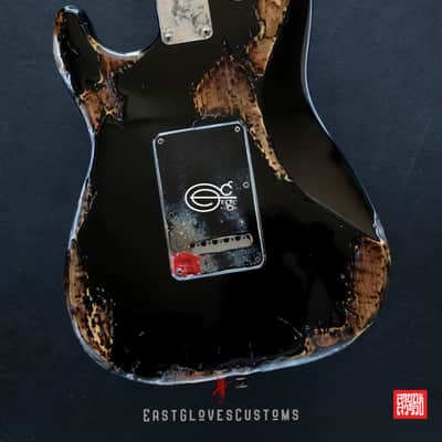 Fender Stratocaster HSS Deluxe Series Sunburst Heavy Aged Relic by East Gloves Customs image 4