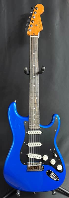 Fender American Ultra II Stratocaster Electric Guitar Noble Blue Finish w/ OHSC
