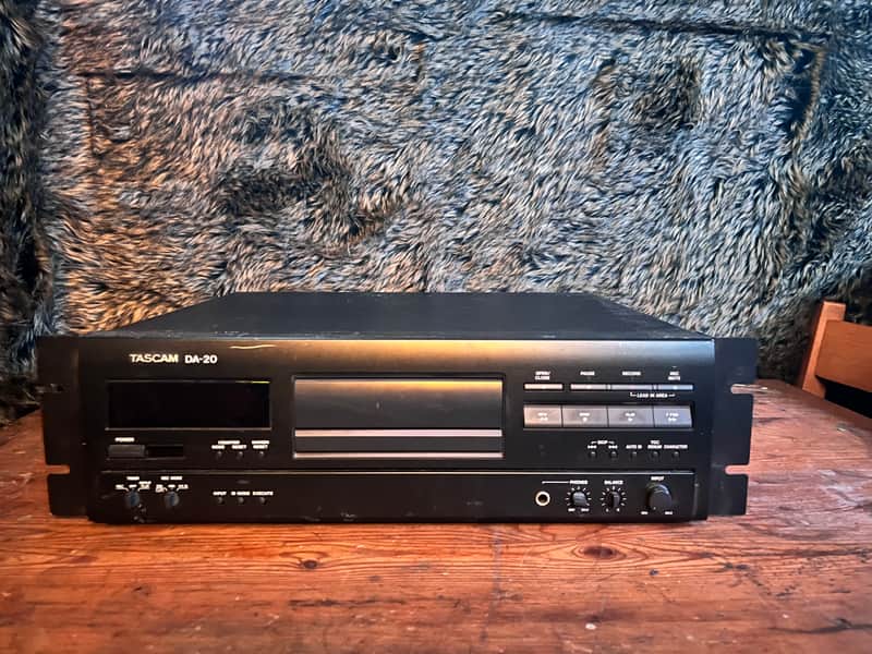 TASCAM DA-20 Late 90s image 1