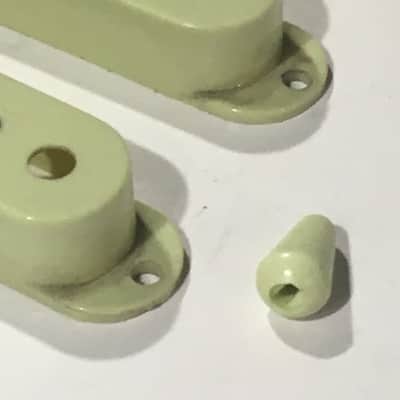 Vintage Spec 52mm Bold Mint Green Pickup Covers Strat Relic Fender Stratocaster image 2