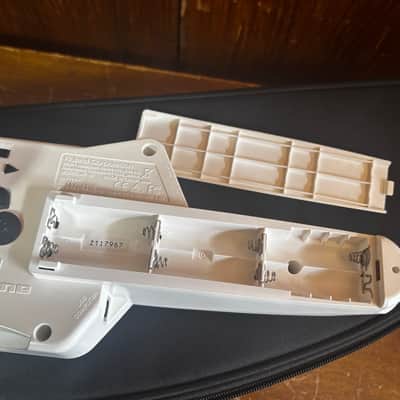 Roland Aerophone AE-10 Digital Wind Instrument white w/ bag image 7