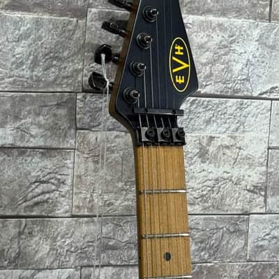 EVH #5107900528 - Limited Edition Striped Series Frankenstein Frankie Aged Black and Yellow Relic image 11