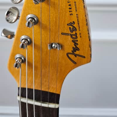 Fender Custom Shop '59 Stratocaster Heavy Relic- Olympic White Over 3-Tone Sunburst image 4