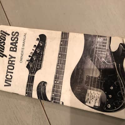Gibson Victory Artist Bass 1982 Sunburst image 5