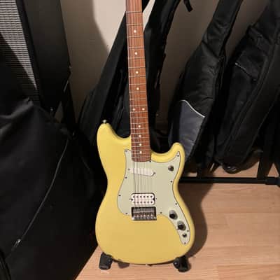 Fender Duo-Sonic HS Special Edition MIM 2018 - Canary Diamond image 1