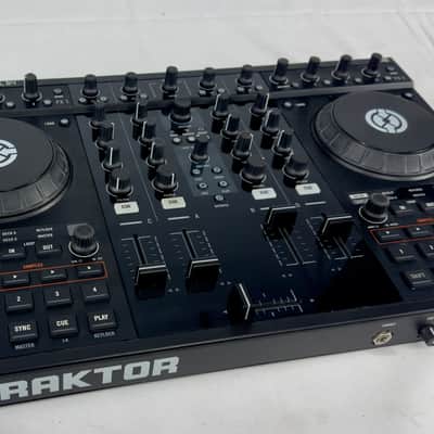 Native Instruments Kontrol S4 ( MK1 ) DJ Controller W/ Flight Case 2010s - Black image 2