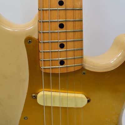 Vintage 1958 Fender Musicmaster Electric Guitar, Maple Fingerboard, Desert Sand w/ Case image 9