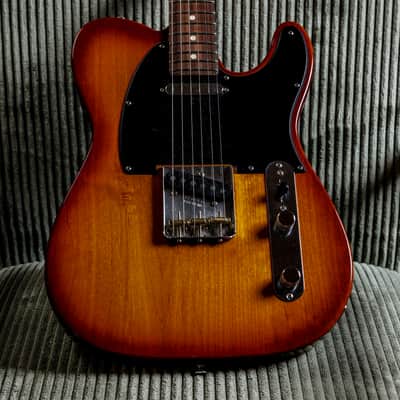 Fender American Performer Telecaster with Rosewood Fretboard 2018 - Present - Honeyburst image 2