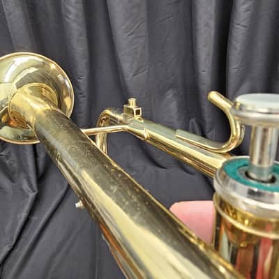 Getzen 300 Series Student Model Bb Trumpet w/ case image 8