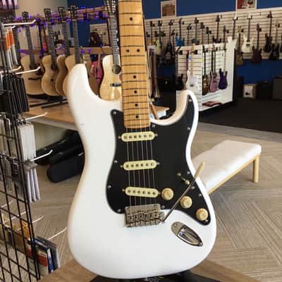 Fender Player II Stratocaster Polar White (Blemish) image 1