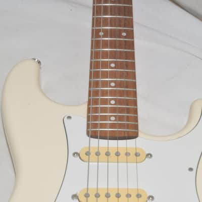 Fender JAPAN STRATOCASTER #P083002 Electric Guitar Ref No 7507 image 6