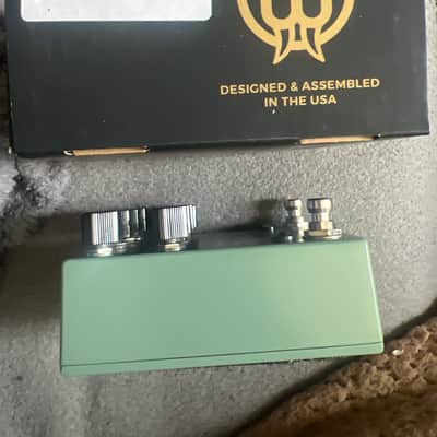 Walrus Audio Lore Reverse Soundscape Generator Limited Edition - Fall Series 2025 - Green Fall Fantasy Graphic image 7