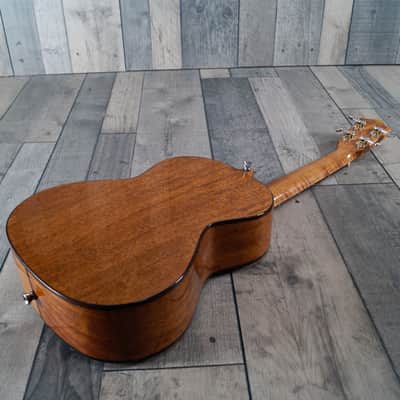 Lanikai MAS-T All Solid Mahogany 'Tenor' Ukulele, Incl Case image 5