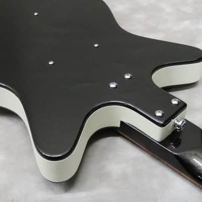 Danelectro 59DC Long Scale Bass Lefty (Black Pearl/w Black pickguard) image 7