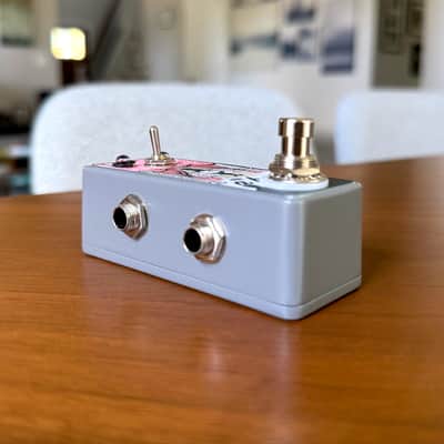The Abe+ ABY True Bypass AB & Y Switch Utility Pedal (Gray) image 9