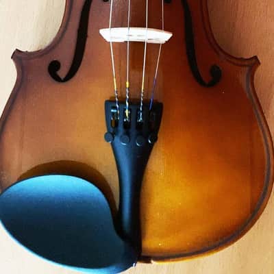 Stagg 4/4 Full-Size Violin with Bow & Case – Excellent Condition image 3