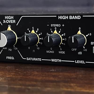 Drawmer 1976 Stereo 3-Band Saturation & Width Processor – Near Mint image 8
