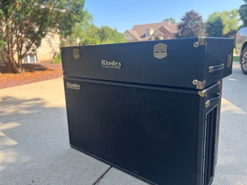 Rhodes 73 key suitcase piano image 1