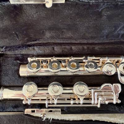 Gemeinhardt 3OSB Solid Silver Semi-Professional Flute - Custom J Head, Open Hole, Offset G, B Foot - Just Serviced! Excellent! image 3