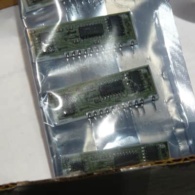 ROLAND Juno 106 80017a VCF/VCA Chip image 5