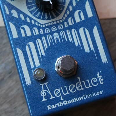 EarthQuaker Devices Aqueduct Vibrato image 3