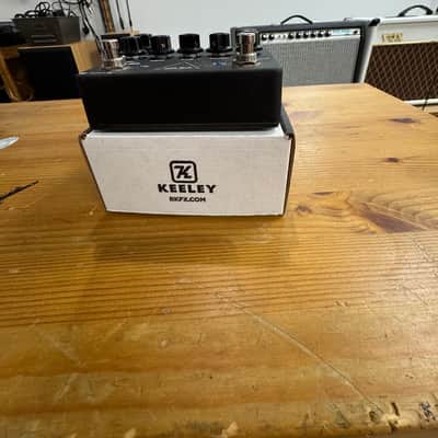 Keeley Dark Side Workstation V2 with Effect Order Switch 2016 - Present - Black image 6