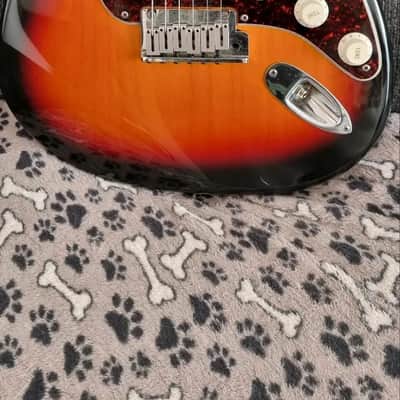 Fender US Lone Star Stratocaster with Rosewood Fretboard 1996 - 2000 - 3-Color Sunburst image 3