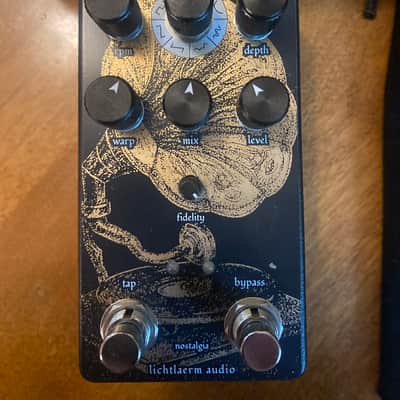Lichtlaerm Audio Nostalgia 2025 - Present - Gold Graphic