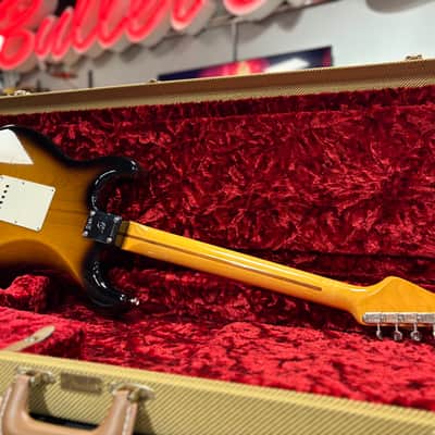 Fender Eric Johnson Signature '54 "Virginia" Stratocaster 2020 - Present - 2-Color Sunburst image 6