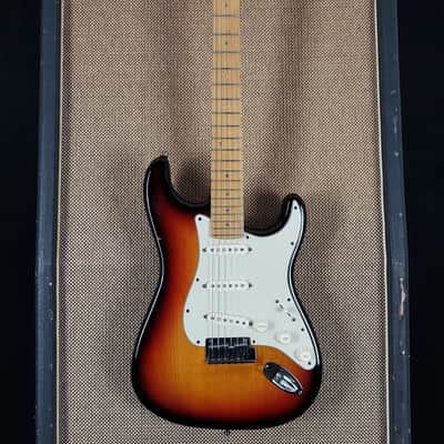 Fender Stratocaster Deluxe 2011 Noiseless Pickups! (412) image 2