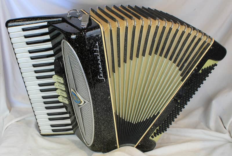 2567 - Starlight Black Serenelli Piano Accordion LM 41 120 image 1