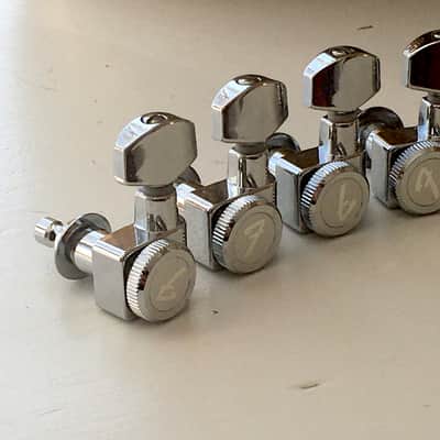 6 LEFTY Genuine Fender CHROME LOCKING Tuners Inline 2 Pin F Logo Machines Staggered NOS Left Hand Two-Pin Mount image 7